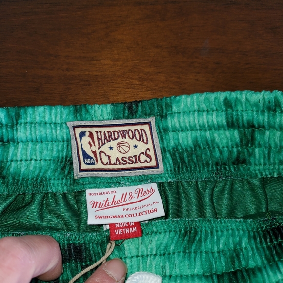 Mitchell & Ness Boston Celtics Shorts NBA Galaxy Swingman Green Multiple Sizes - Picture 4 of 16
